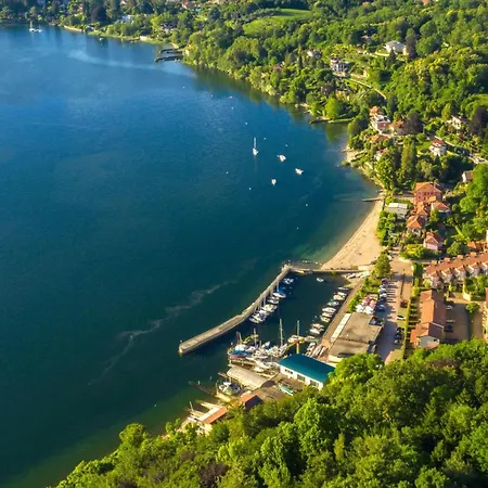 Villa La Dolce Vita: Lake Maggiore 3Br, Fenced Garden, Parking Near Beaches - Happy Rentals