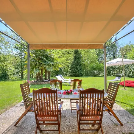 Villa La Dolce Vita: Lake Maggiore 3Br, Fenced Garden, Parking Near Beaches - Happy Rentals Villa